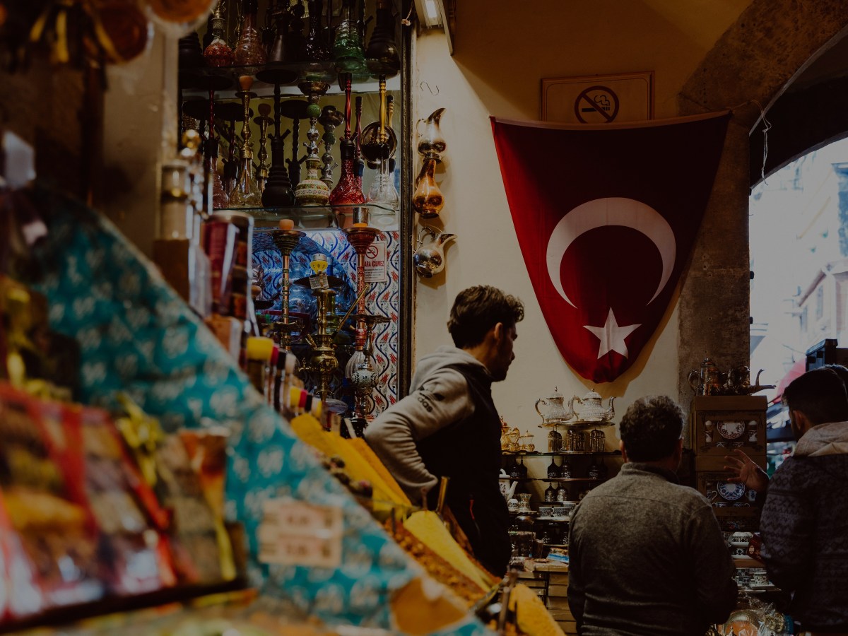 What Muslim Consumers Know (and Don’t Know) about Animal Welfare in Halal Food&nbsp;Production